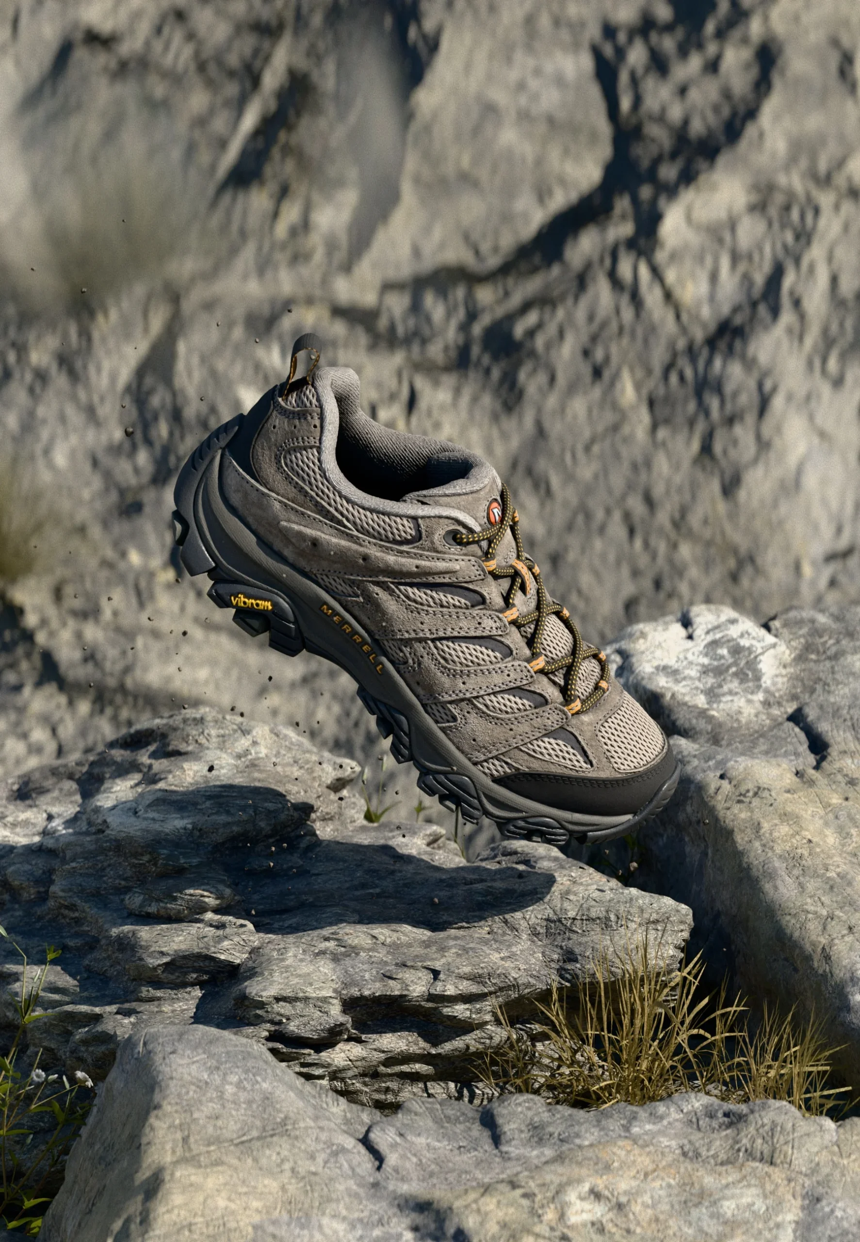Mejores Botas Militares 2026: Merrell Moab 3 GTX y Alternativas para Campo Extremo