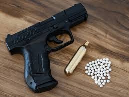 Mejores Pistolas Airsoft 2026: Top 5 para Empezar y Nivel Medio